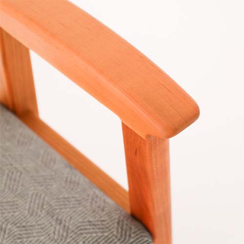 無垢材スツール・肘付きスツール 肘掛グリップ付きスツール（ナチュラル） | 後藤家具物産・大川