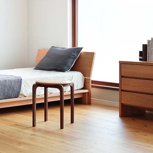 DENTO/スツール/オーク/4本脚 府中家具 DENTO 伝統工芸 LISCIO リッショ 4本脚スツール 国産家具