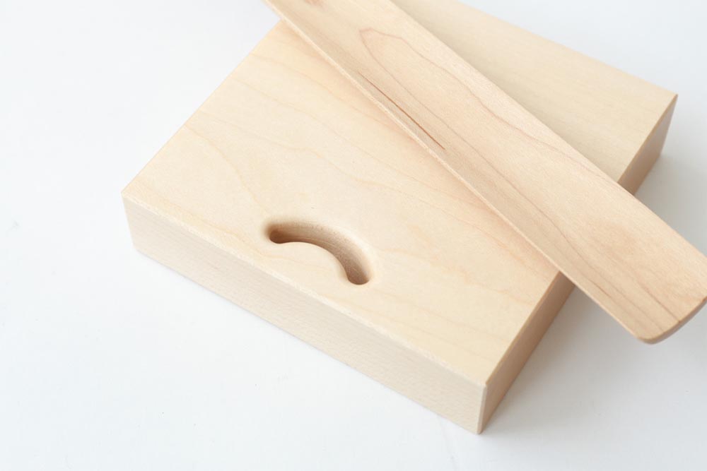 kime Shoehorn with base