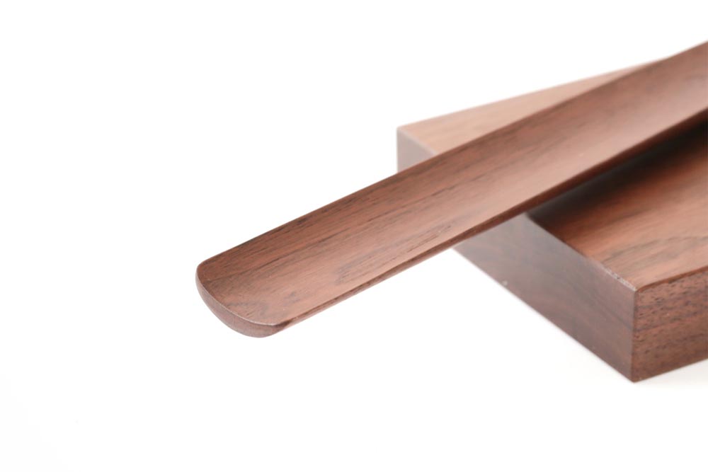 kime Shoehorn with base