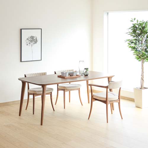 飛騨家具の美しいデザイン！WINDS太平 伸縮ダイニングテーブル 中古品 飛騨家具の美しいデザイン！WINDS太平 伸縮ダイニングテーブル