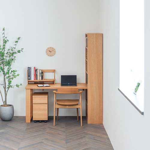 美品 HIDA 飛騨産業 begin 学習机 デスク 昇降 デスクワゴン 無垢材 飛騨産業】無垢材天板を使用したやさしい学習机（beginシリーズ