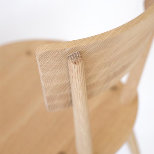 展示品 旭川家具 ファイングレーン グランディスダイニングチェア ナラ無垢材 展示品 旭川家具 ファイングレーン グランディスダイニングチェア ナラ