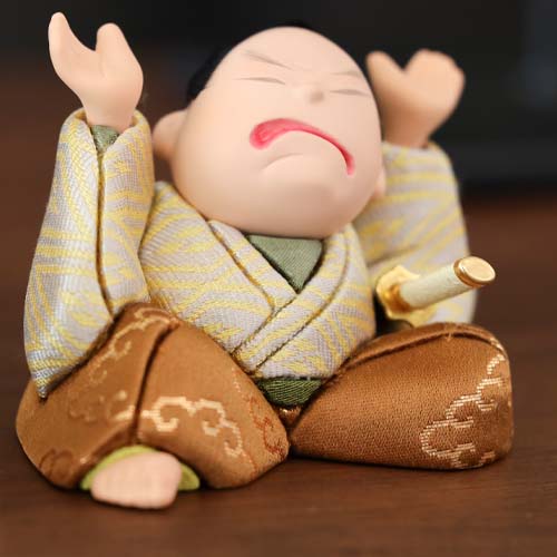 【縁起物】　叩く人形 信楽焼 忍者狸 くの一 赤 5号・縁起物 / 京都の人形・こけし・和雑貨