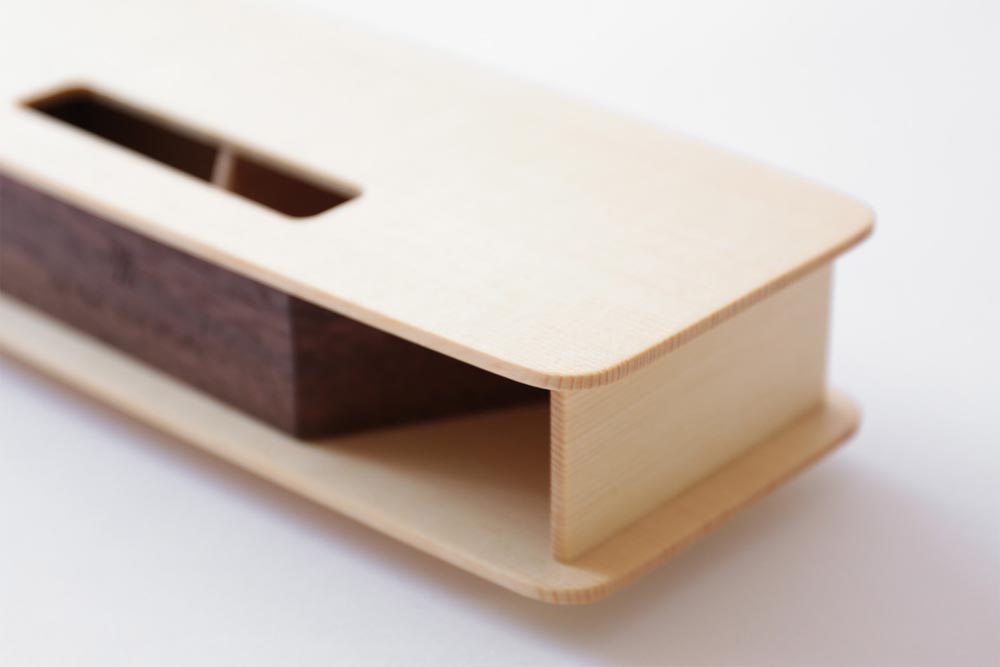 Gen wooden speaker