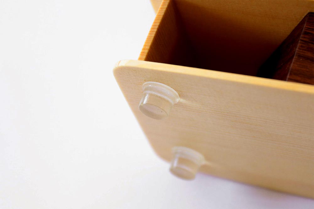Gen wooden speaker