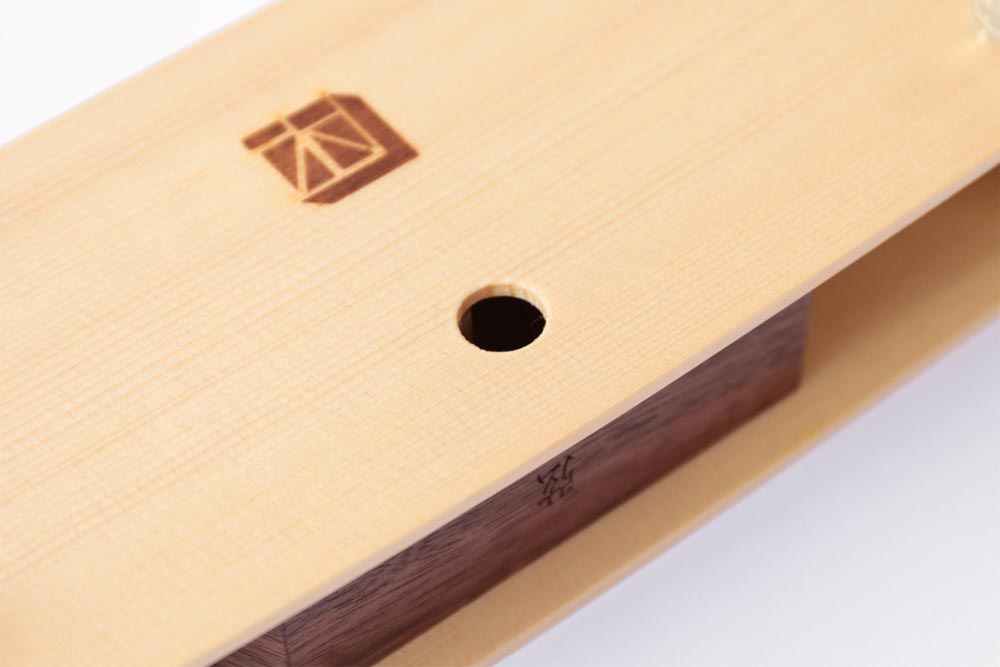 Gen wooden speaker