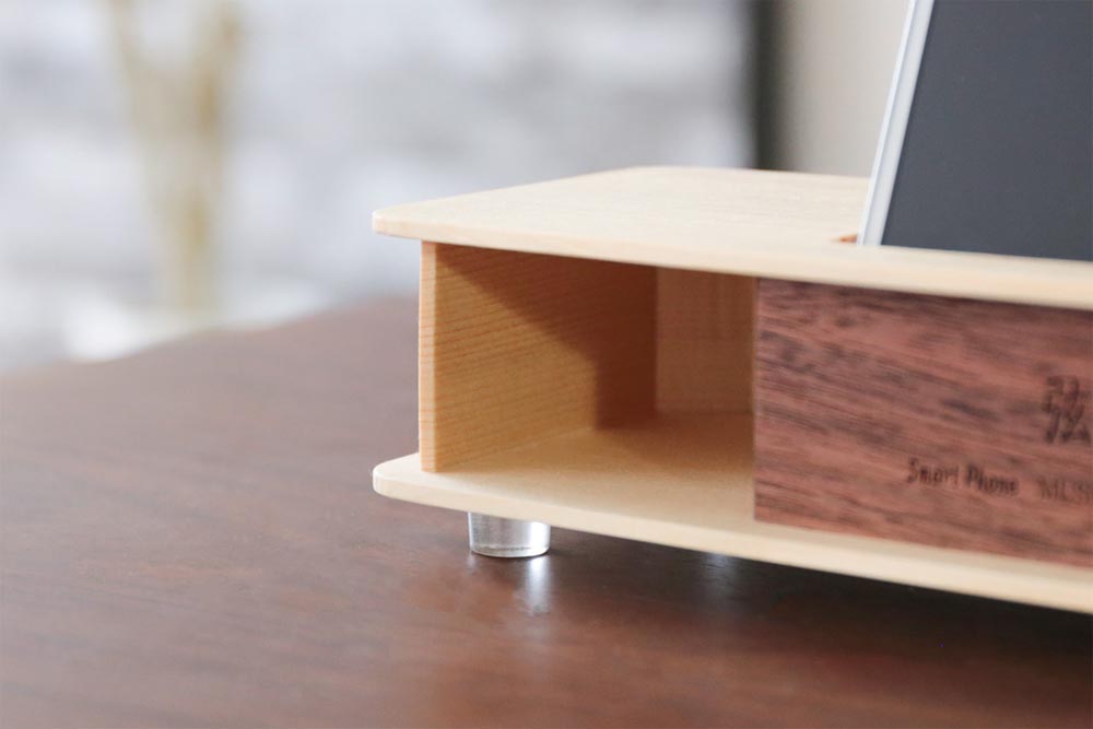 Gen wooden speaker