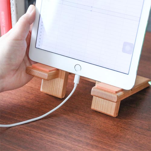 旭川クラフト 木ライフプロダクト タブレットスタンド 国産クラフト