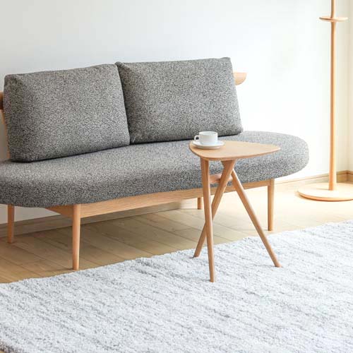 9月28日まで販売 トライアングル型ガラスセンターテーブル