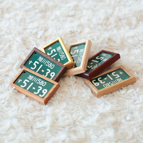 旭川クラフト Pecker 工房ペッカー ナンバープレート ストラップ 国産