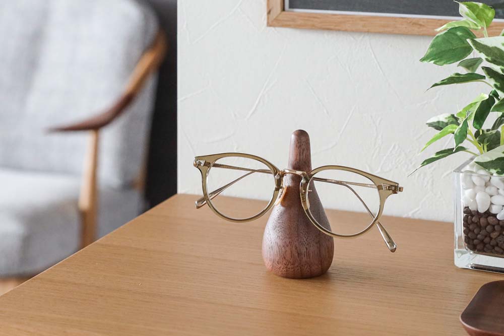 Glasses stand