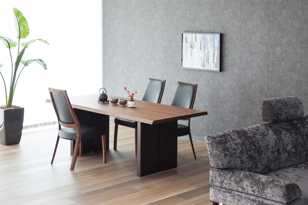 【展示品】シラカワ AMテーブル ウォールナット 無垢材 パネル脚 iso※ AM Table,パネル脚 | 【公式】飛騨の家具『株式会社シラカワ』