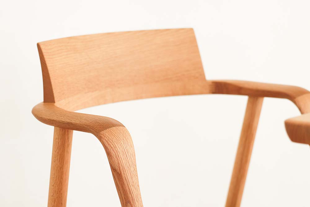 ANDRE,アームチェア 板座 | 【公式】飛騨の家具『株式会社シラカワ』