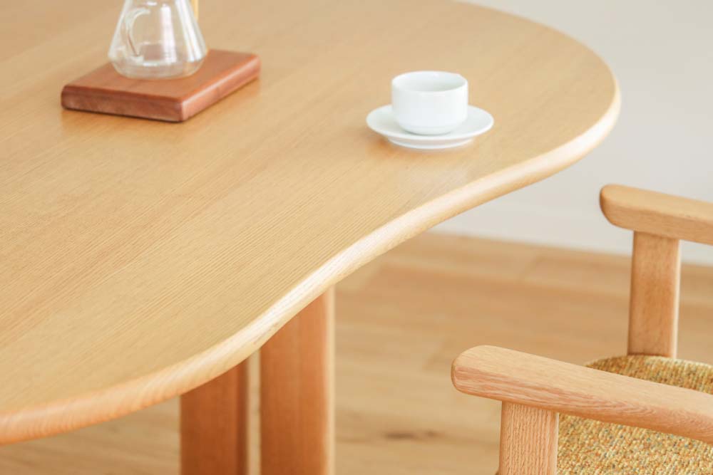 ひょうたん型　ダイニングテーブル NEO Table,ひょうたん形 2本脚 | 【公式】飛騨の家具『株式会社シラカワ』