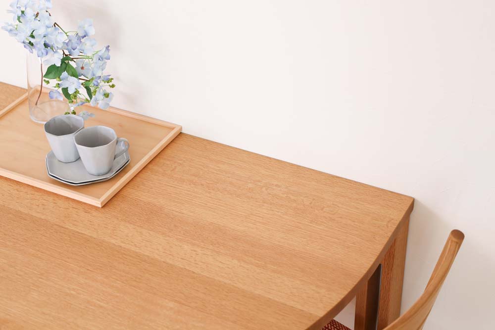 PLATZ TABLE 半円形 スリット脚