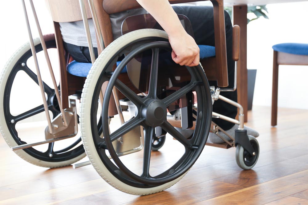 飛騨家具 シラカワ shirakawa RAPT ラプト ホイールチェア 無垢にこだわる旭川家具・飛騨家具の専門店 MUKU工房