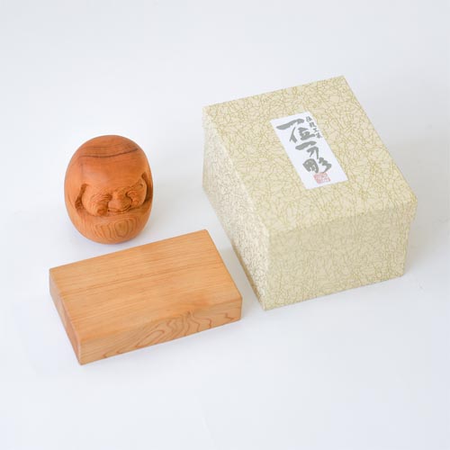 一位一刀彫 鈴木彫刻 招福だるま 伝統工芸品 木製 オブジェ | MUKU工房