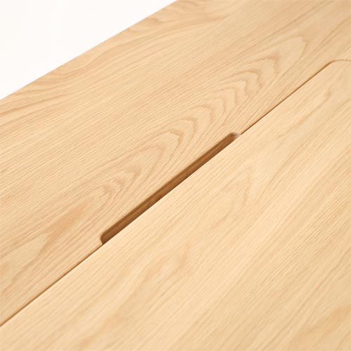 【旭川家具】 木製デスク 引き出し3つ付き 頑丈で精巧！！【美品】【値下げ中】 旭川家具】 木製デスク 引き出し3つ付き 頑丈で精巧！！【美品